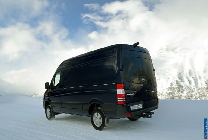 2014 Mercedes-Benz Sprinter 4x4 - фотография 25 из 91 2014 Mercedes-Benz Sprinter 4x4 - фотография 25 из 91