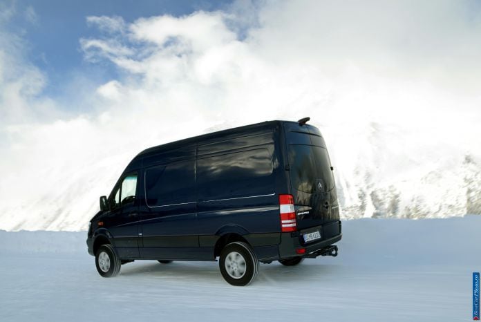2014 Mercedes-Benz Sprinter 4x4 - фотография 26 из 91