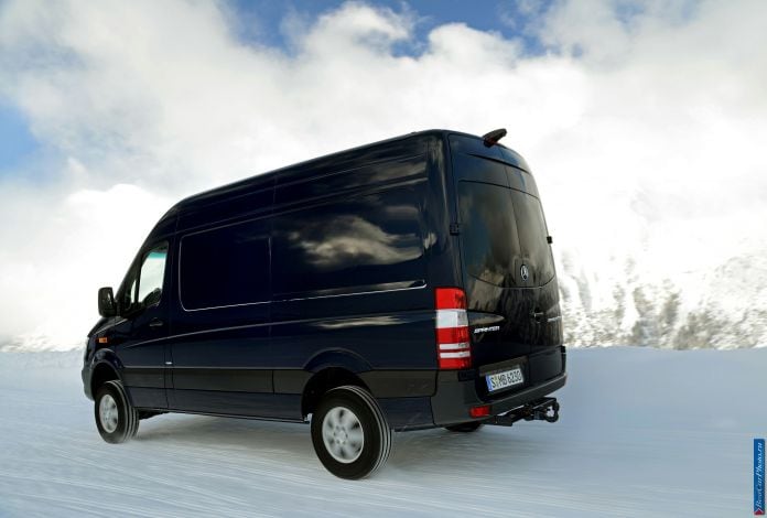 2014 Mercedes-Benz Sprinter 4x4 - фотография 27 из 91