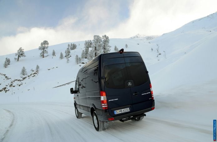 2014 Mercedes-Benz Sprinter 4x4 - фотография 30 из 91