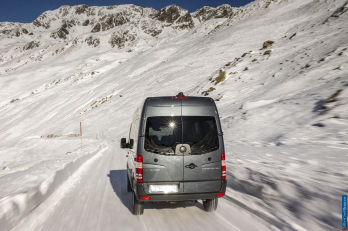 2014 Mercedes-Benz Sprinter 4x4 - фотография 79 из 91