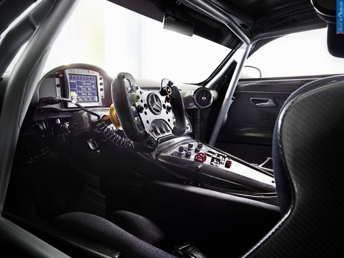 2015 Mercedes-Benz AMG GT3 - фотография 4 из 4