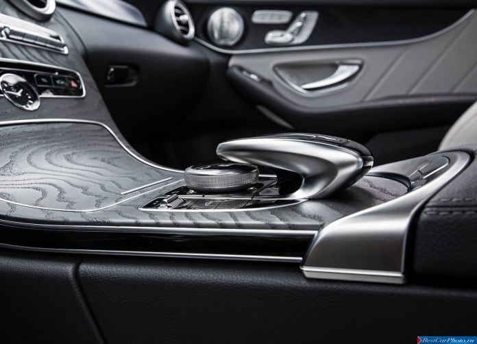 2015 Mercedes-Benz C-Class US-Version - фотография 98 из 141 2015 Mercedes-Benz C-Class US-Version - фотография 98 из 141