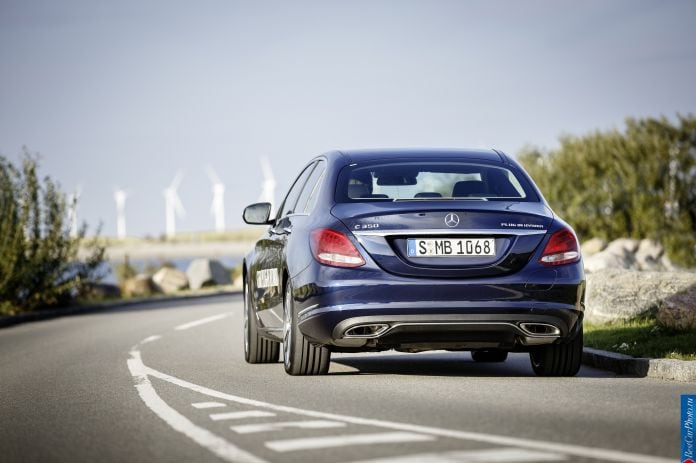 2015 Mercedes-Benz C350 Plug-In Hybrid - фотография 3 из 5