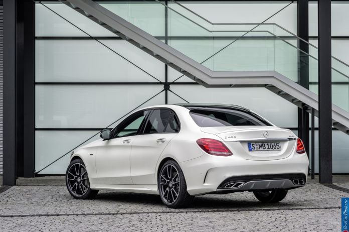 2015 Mercedes-Benz C450 AMG 4Matic - фотография 2 из 31