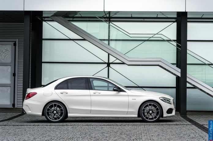 2015 Mercedes-Benz C450 AMG 4Matic - фотография 3 из 31