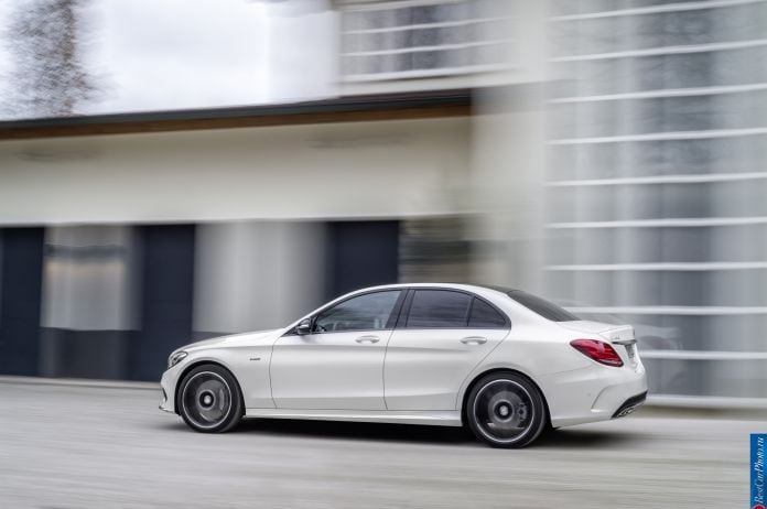 2015 Mercedes-Benz C450 AMG 4Matic - фотография 11 из 31 2015 Mercedes-Benz C450 AMG 4Matic - фотография 11 из 31