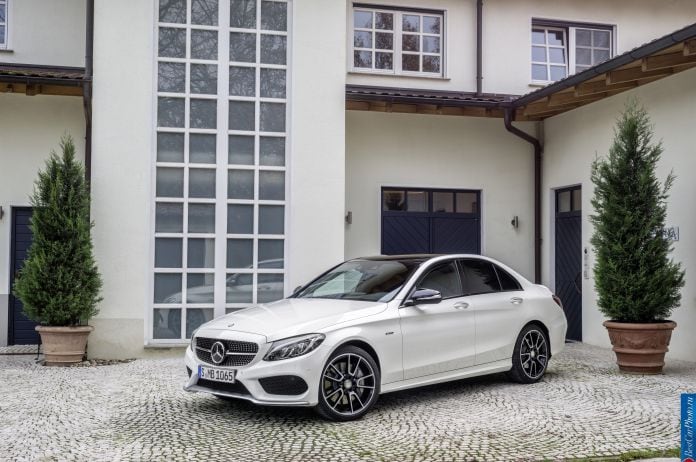 2015 Mercedes-Benz C450 AMG 4Matic - фотография 12 из 31