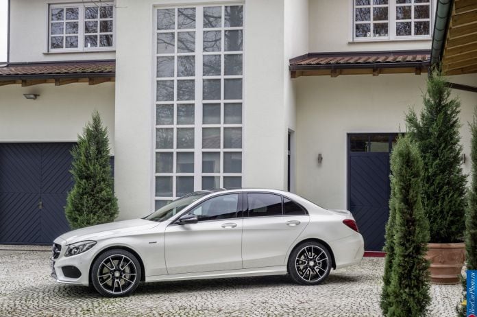 2015 Mercedes-Benz C450 AMG 4Matic - фотография 13 из 31