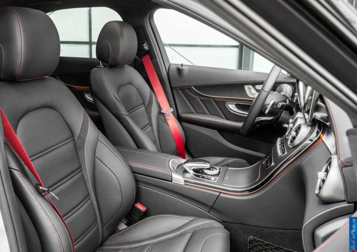 2015 Mercedes-Benz C450 AMG 4Matic - фотография 19 из 31 2015 Mercedes-Benz C450 AMG 4Matic - фотография 19 из 31