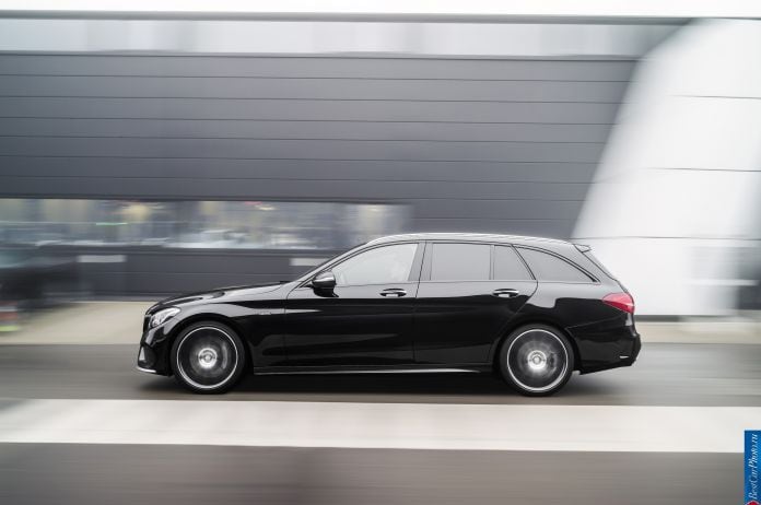 2015 Mercedes-Benz C450 AMG 4Matic Estate - фотография 3 из 27