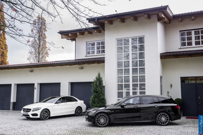 2015 Mercedes-Benz C450 AMG 4Matic Estate - фотография 12 из 27 2015 Mercedes-Benz C450 AMG 4Matic Estate - фотография 12 из 27