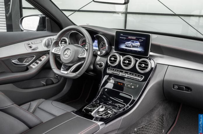 2015 Mercedes-Benz C450 AMG 4Matic Estate - фотография 17 из 27 2015 Mercedes-Benz C450 AMG 4Matic Estate - фотография 17 из 27