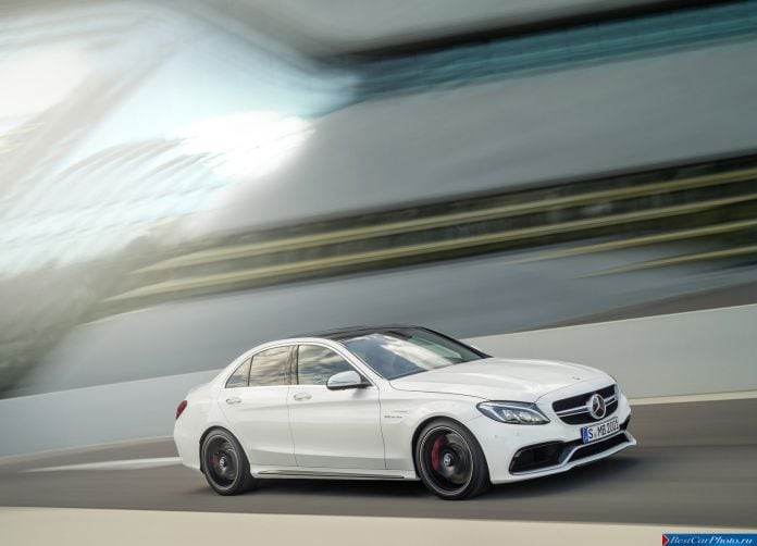 2015 Mercedes-Benz C63 AMG - фотография 2 из 17