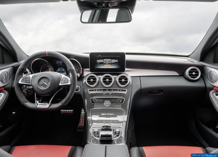 2015 Mercedes-Benz C63 AMG - фотография 16 из 17 2015 Mercedes-Benz C63 AMG - фотография 16 из 17