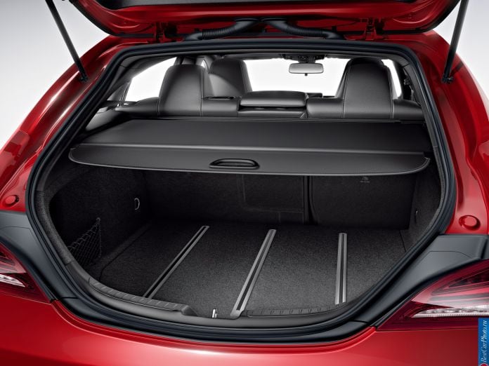 2015 Mercedes-Benz CLA Shooting Brake - фотография 16 из 23