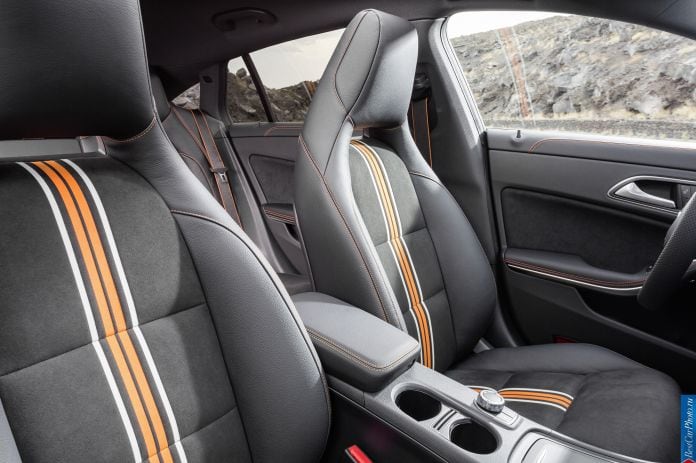 2015 Mercedes-Benz CLA Shooting Brake - фотография 19 из 23