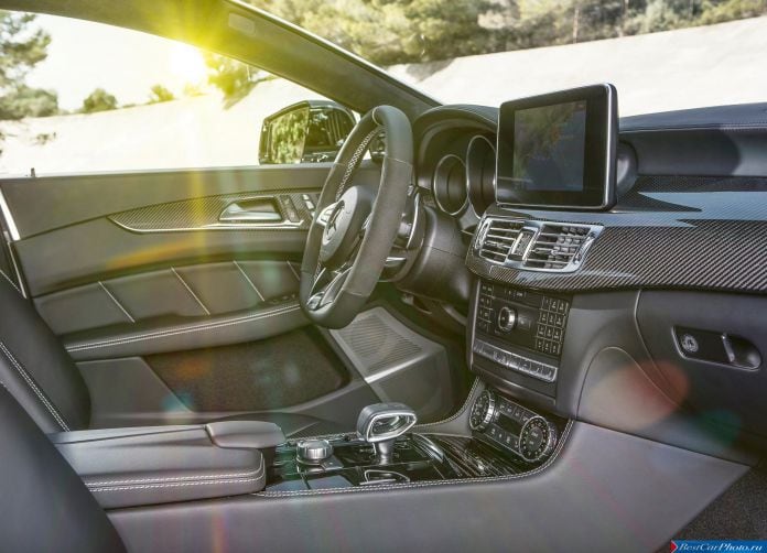 2015 Mercedes-Benz CLS63 AMG - фотография 32 из 52