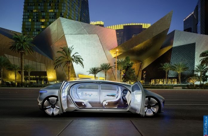 2015 Mercedes-Benz F 015 Luxury in Motion Concept - фотография 7 из 42