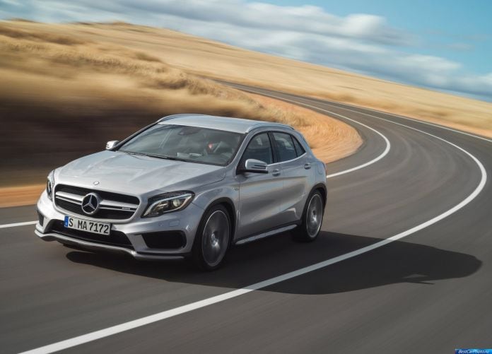 2015 Mercedes-Benz GLA 45 AMG - фотография 4 из 35