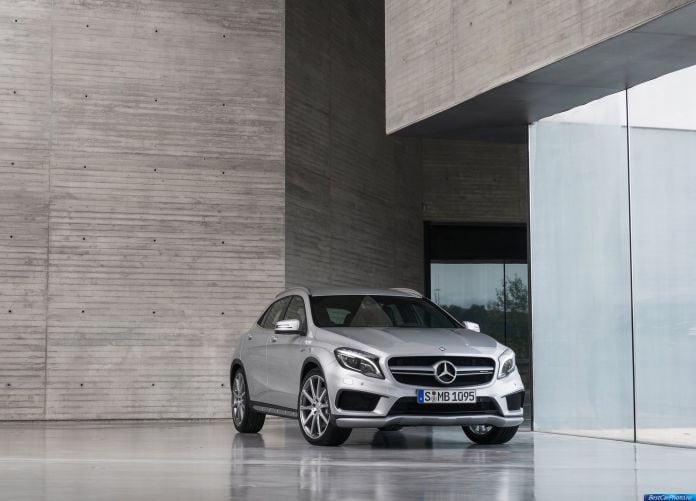 2015 Mercedes-Benz GLA 45 AMG - фотография 11 из 35 2015 Mercedes-Benz GLA 45 AMG - фотография 11 из 35