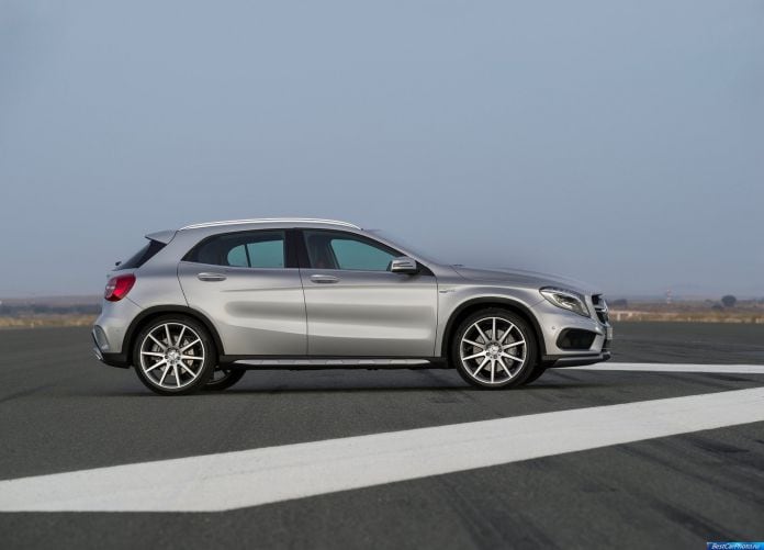 2015 Mercedes-Benz GLA 45 AMG - фотография 14 из 35 2015 Mercedes-Benz GLA 45 AMG - фотография 14 из 35