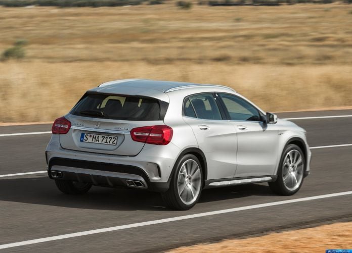 2015 Mercedes-Benz GLA 45 AMG - фотография 18 из 35 2015 Mercedes-Benz GLA 45 AMG - фотография 18 из 35