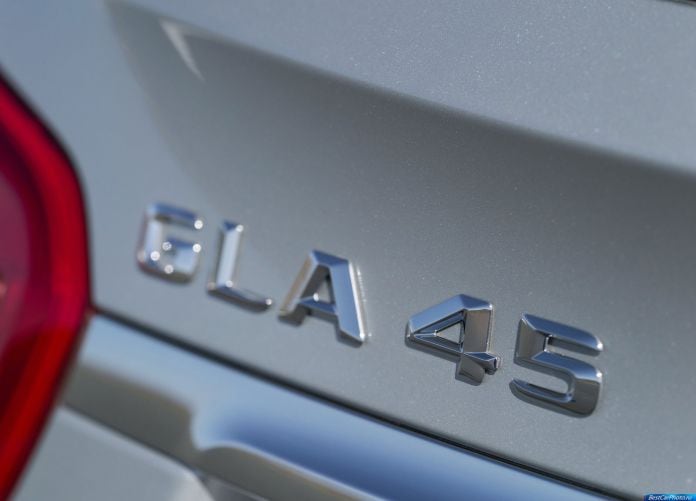 2015 Mercedes-Benz GLA 45 AMG - фотография 34 из 35