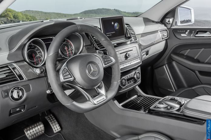2015 Mercedes-Benz GLE63 AMG Coupe - фотография 33 из 34 2015 Mercedes-Benz GLE63 AMG Coupe - фотография 33 из 34