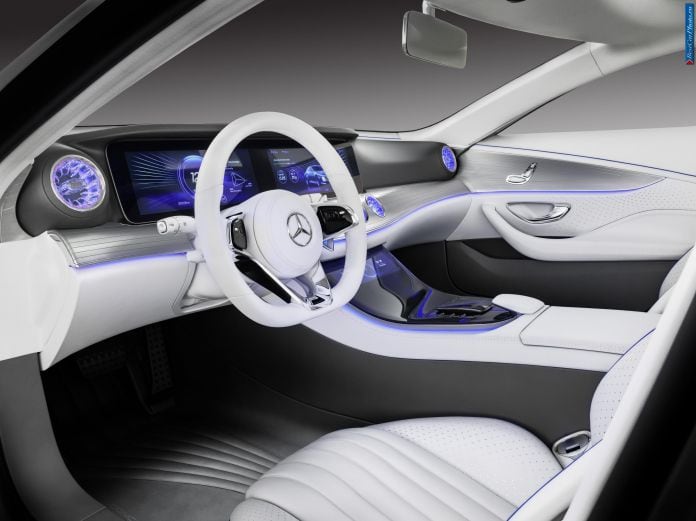 2015 Mercedes-Benz IAA Concept - фотография 32 из 77