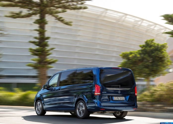 2014 Mercedes-Benz V-Class - фотография 19 из 43 2014 Mercedes-Benz V-Class - фотография 19 из 43