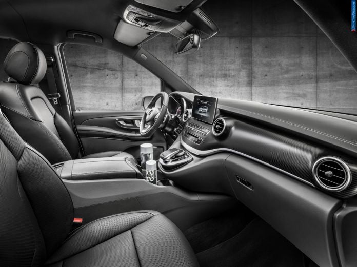 2015 Mercedes-Benz V-Class AMG Line - фотография 4 из 11 2015 Mercedes-Benz V-Class AMG Line - фотография 4 из 11
