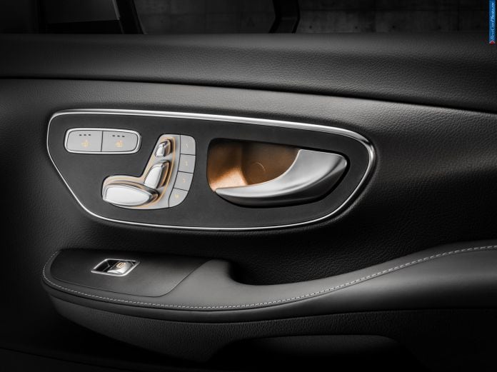 2015 Mercedes-Benz V-Class AMG Line - фотография 10 из 11