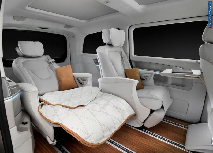 2015 Mercedes-Benz Vision E Concept - фотография 10 из 13
