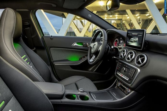 2016 Mercedes-Benz A-class - фотография 39 из 42 2016 Mercedes-Benz A-class - фотография 39 из 42
