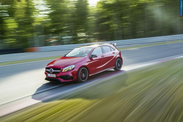 2016 Mercedes-Benz A45 AMG - фотография 10 из 15