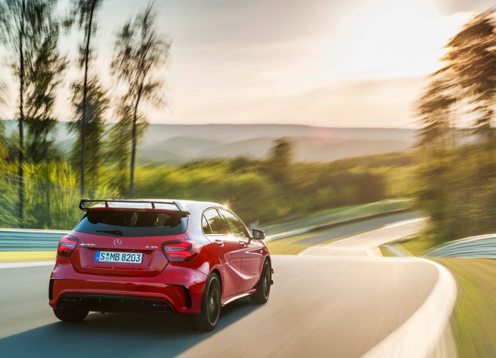 2016 Mercedes-Benz A45 AMG 4matic - фотография 15 из 55
