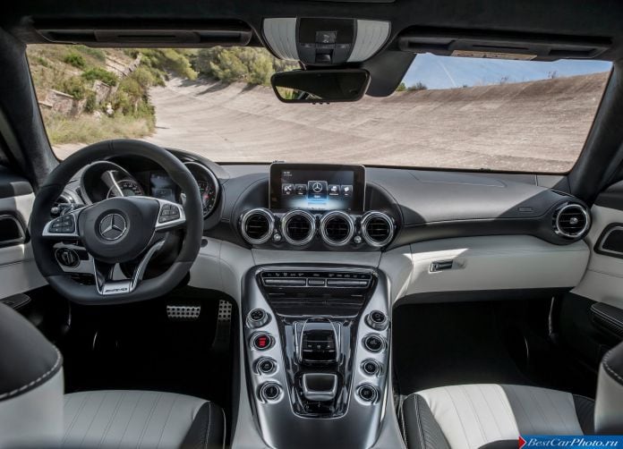 2016 Mercedes-Benz AMG GT - фотография 16 из 75 2016 Mercedes-Benz AMG GT - фотография 16 из 75