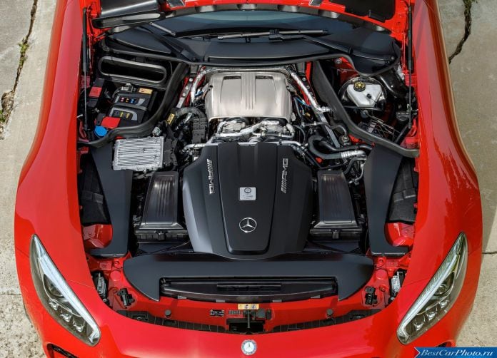 2016 Mercedes-Benz AMG GT - фотография 39 из 75