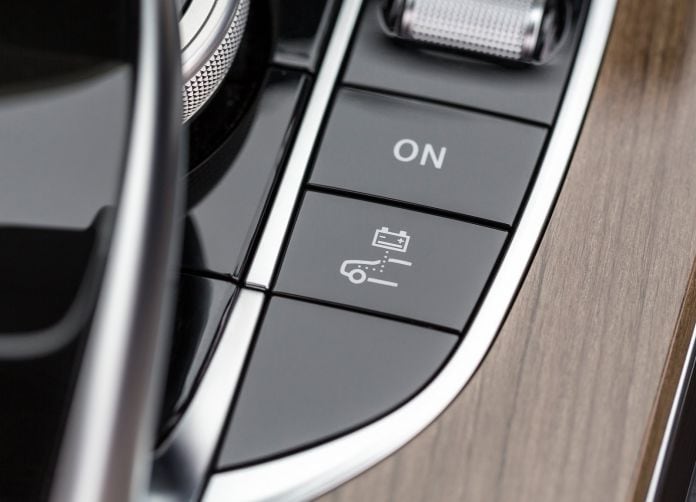 2016  Mercedes-Benz C350 Plug In Hybrid Estate - фотография 8 из 10