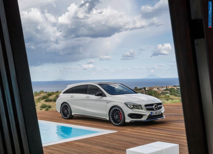 2015 Mercedes-Benz CLA 45 AMG Shooting Brake - фотография 2 из 62 2015 Mercedes-Benz CLA 45 AMG Shooting Brake - фотография 2 из 62