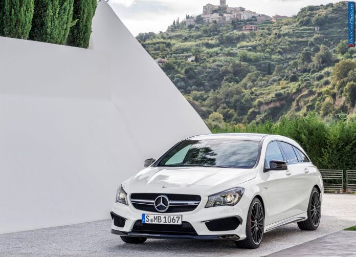 2015 Mercedes-Benz CLA 45 AMG Shooting Brake - фотография 13 из 62 2015 Mercedes-Benz CLA 45 AMG Shooting Brake - фотография 13 из 62