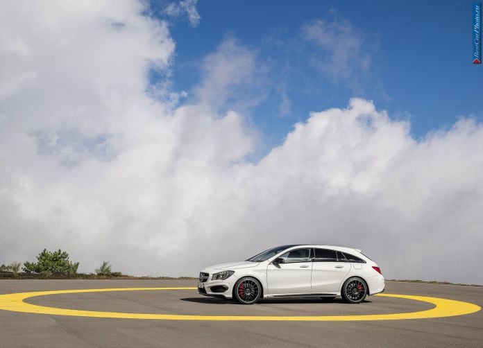2015 Mercedes-Benz CLA 45 AMG Shooting Brake - фотография 16 из 62 2015 Mercedes-Benz CLA 45 AMG Shooting Brake - фотография 16 из 62