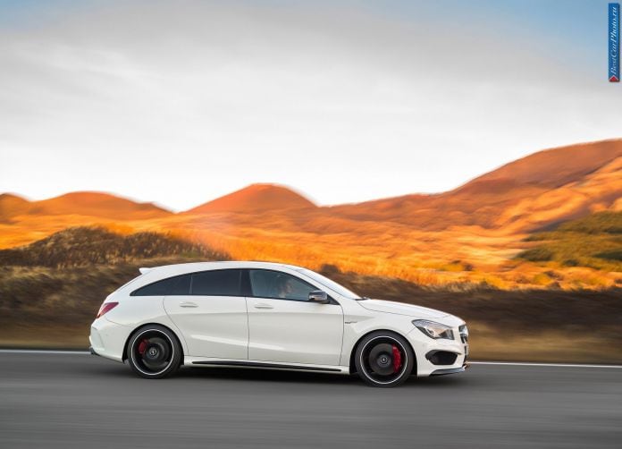 2015 Mercedes-Benz CLA 45 AMG Shooting Brake - фотография 17 из 62