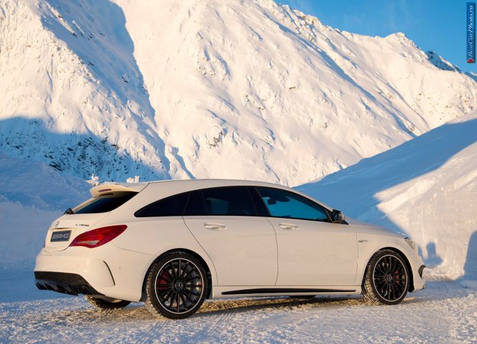 2015 Mercedes-Benz CLA 45 AMG Shooting Brake - фотография 21 из 62