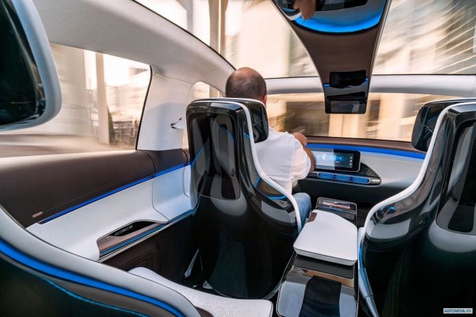2016 Mercedes-Benz EQ Concept - фотография 33 из 40