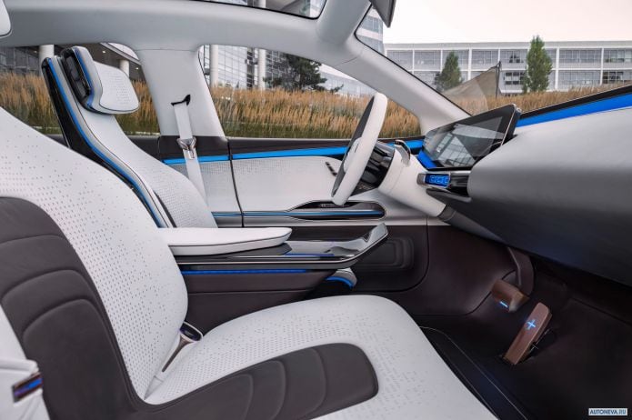 2016 Mercedes-Benz EQ Concept - фотография 34 из 40