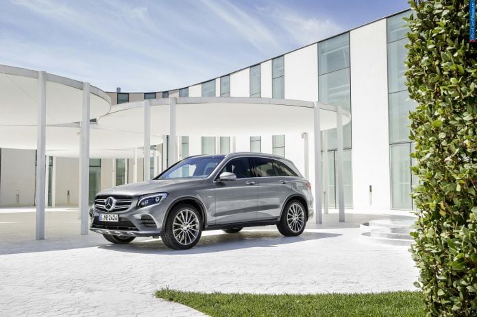 2016 Mercedes-Benz GLC - фотография 3 из 55