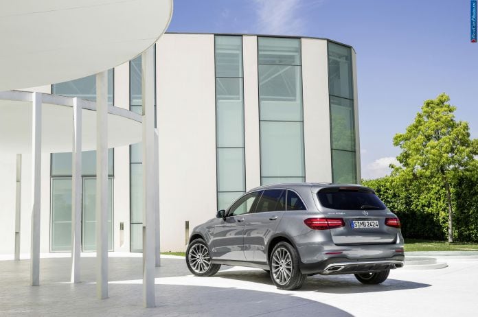 2016 Mercedes-Benz GLC - фотография 4 из 55