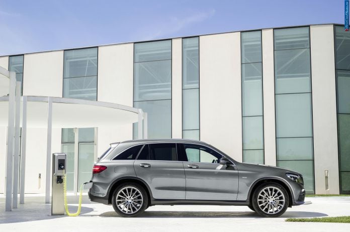 2016 Mercedes-Benz GLC - фотография 7 из 55